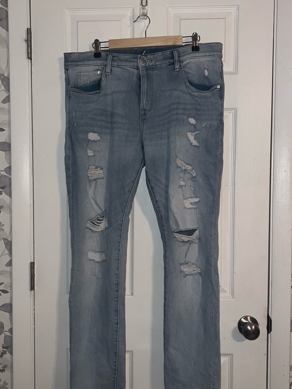 H&M Light Blue Men's Skinny Ripped Jeans